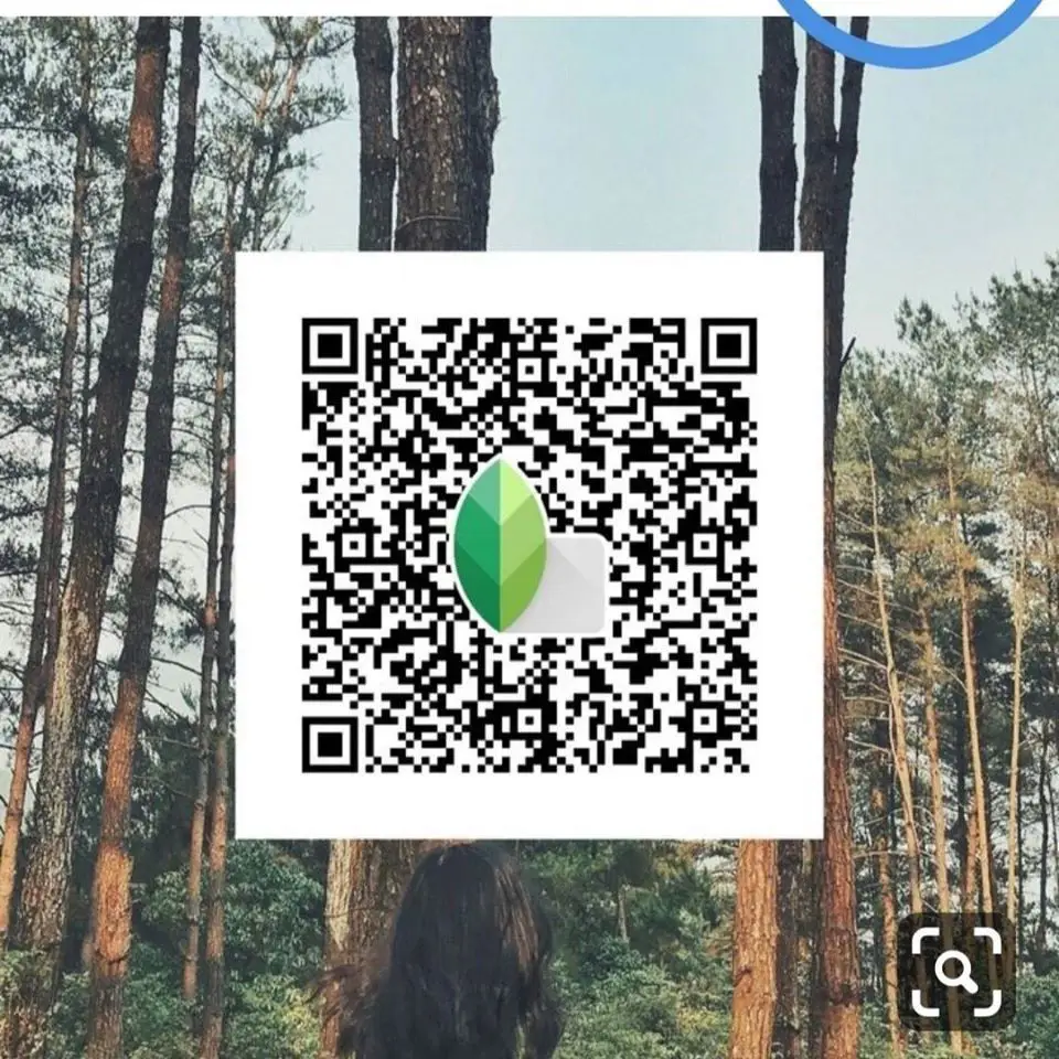 Mobile portrait showing soft depth effect using Snapseed DSLR QR code